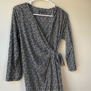 A Pea in A Pod Women's Maternity M Black Wrap Dress White Polka Dot Comfy Chic